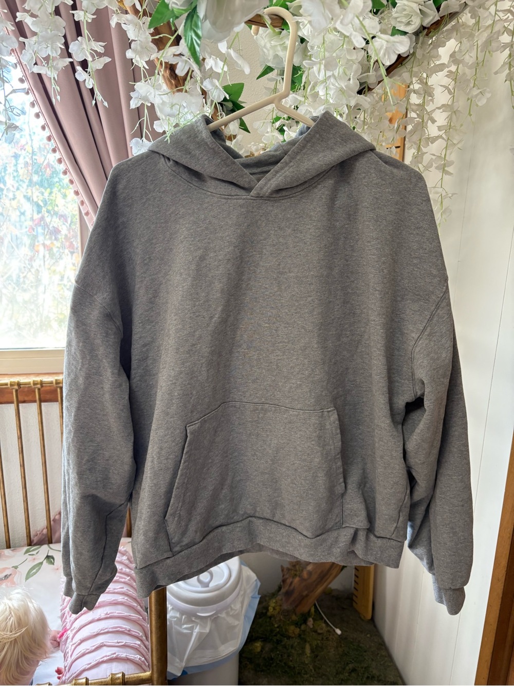 THE SET Women's Gray Pullover Hoodie - Cozy Everyday Sweatshirt